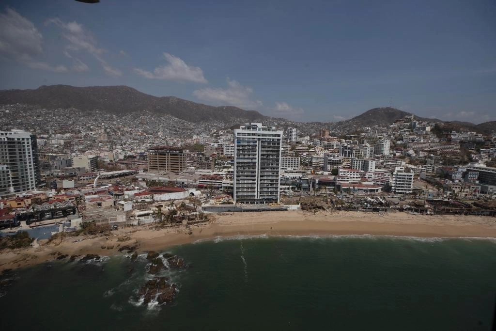 Daños en Acapulco, tras el paso del huracán 'Otis', en Guerrero, el 1 de noviembre de 2023. Foto Alfredo Domínguez