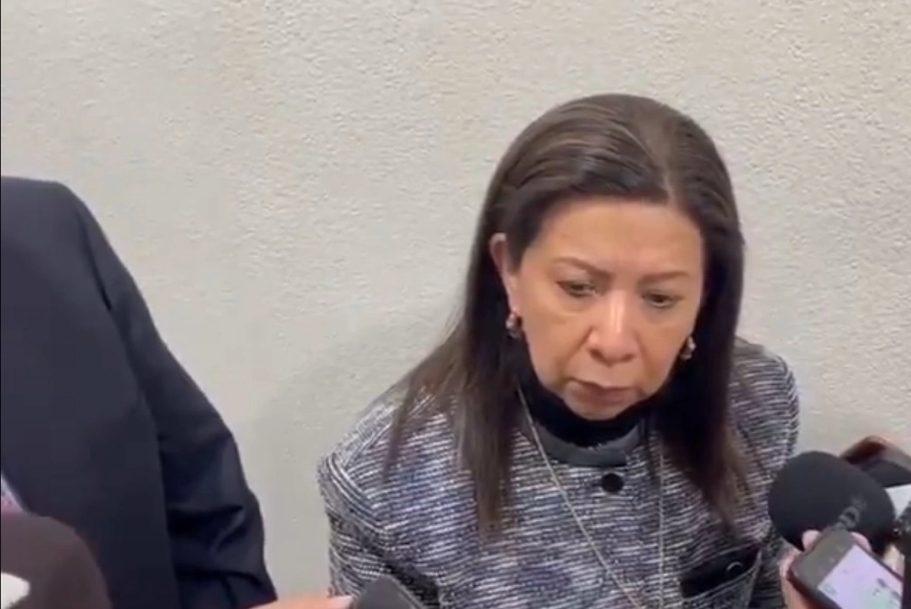 La fiscal estatal, María García no ahondó en detalles pero informó que se investiga al hijo del detenido -quien funge como regidor- para descartar responsabilidades. Foto La Jornada
