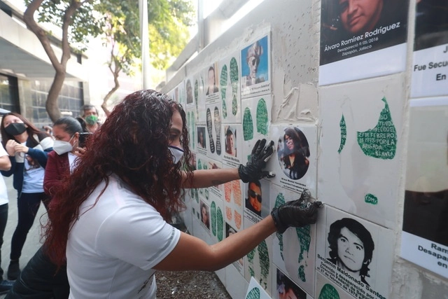 Familiares de desaparecidos durante una protesta en imagen de archivo. Foto Luis Castillo