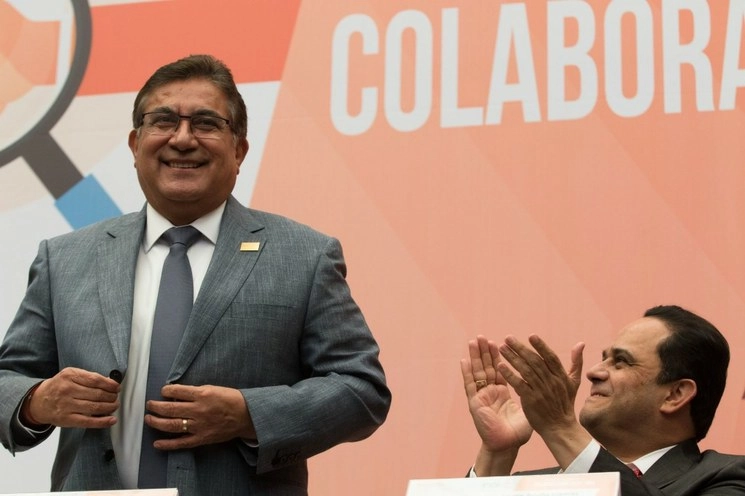 Alfonso Cepeda Sala, secretario general del SNTE; durante la firma de un convenio de colaboración con el INAI, el 7 de octubre de 2019. Foto Cuartoscuro