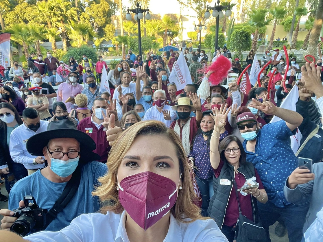 Marina del Pilar Ávila, candidata a la gubernatura de Baja California, recibió el respaldo de maestros del estado. Foto tomada de la cuenta de Twitter @MarinadelPilar 