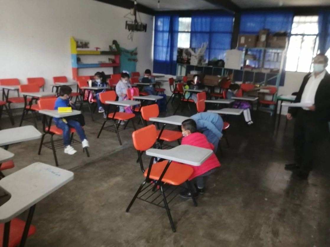 Menores en una escuela primaria en imagen de archivo. Foto Elio Henríquez