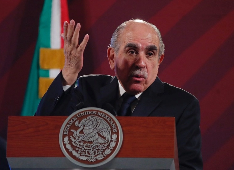 La Unidad de Inteligencia Financiera, a cargo de Pablo Gómez Álvarez, reportó que este año, hasta mayo, se ha logrado congelar 346 millones de pesos. Foto Cristina Rodríguez / Archivo