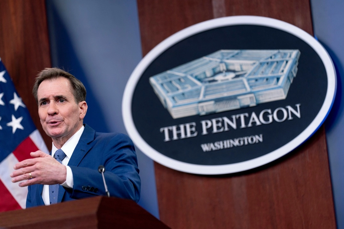 El portavoz del Pentágono, John Kirby, habla durante una sesión informativa en Washington, el miércoles 6 de abril de 2022. Foto Ap