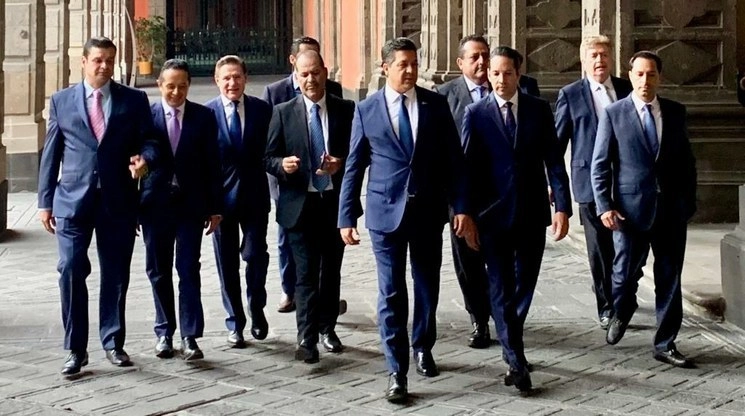 Gobernadores panistas al término de su reunión con el presidente López Obrador. Foto Alma E. Muñóz