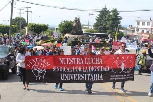 Agremiados a la Contu durante una protesta en imagen de archivo. Foto Rubicela Morelos


