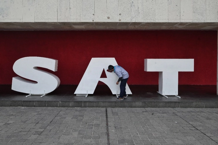 Oficinas del SAT en la capital del país. Foto Marco Peláez / Archivo
