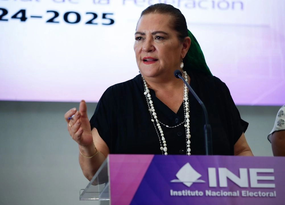 La presidenta consejera del INE, Guadalupe Taddei, durante la conferencia de prensa al término de las sesiones en el organismo, en la Ciudad de México, el 22 de mayo de 2025. Foto 