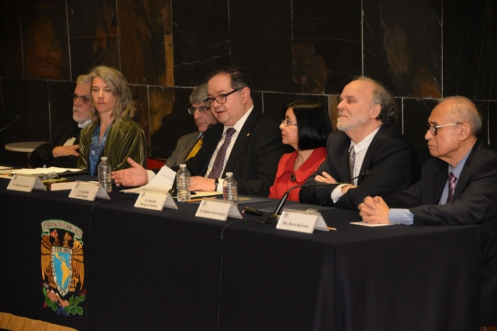 El rector de la UNAM, Leonardo Lomelí, presidió la entrega de las “Cátedras de Investigación para Jóvenes Científicas y Científicos 2023. Fundación Marcos Moshinsky”. Imagen difundida por https://www.unam.mx/