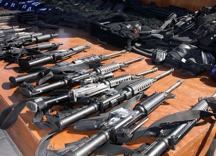 Menos de dos por ciento (mil 646) del total de armas delictivas recuperadas y rastreadas en México (97 mil 791) estaban asociadas con armas de fuego exportadas legalmente desde EU, según un estudio de la ATF. Foto ‘La Jornada’