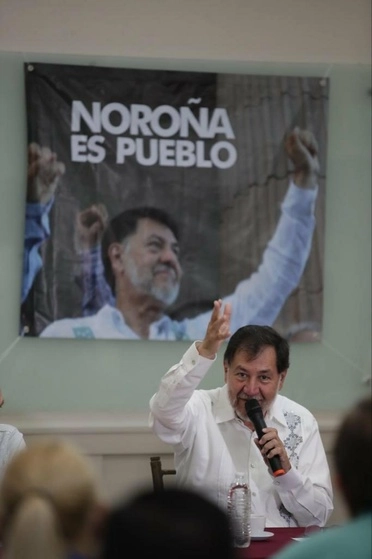 Gerardo Fernández Noroña durante una conferencia celebrada en Reynosa, Tamaulipas. Foto tomada de Twitter @fernandeznorona.