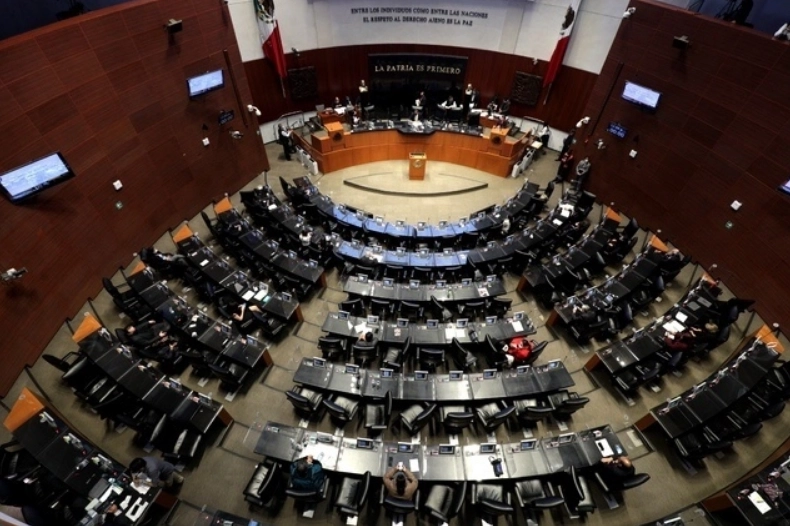 Sesión del Senado de la República. Foto Roberto García Ortiz / Archivo