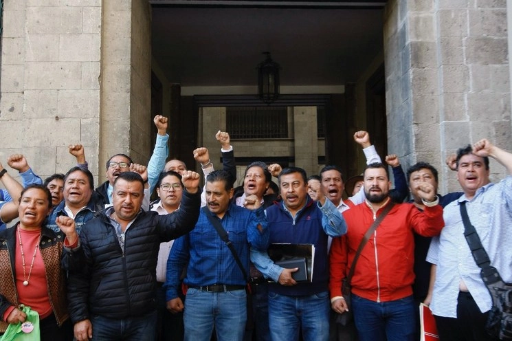 
Maestros del CNTE aseñalan que las clases virtuales “son un error”, ya que hay estudiantes que no tienen computadoras. Foto Roberto García Ortiz/Archivo
