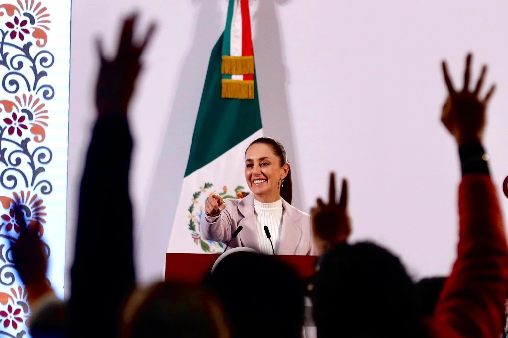 La presidenta de México, Claudia Sheinbaum, durante su conferencia matutina en Palacio Nacional, en la Ciudad de México, el 4 de octubre de 2024. Foto Germán Canseco