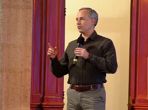 El subsecretario de Salud, Hugo López-Gatell durante conferencia de prensa