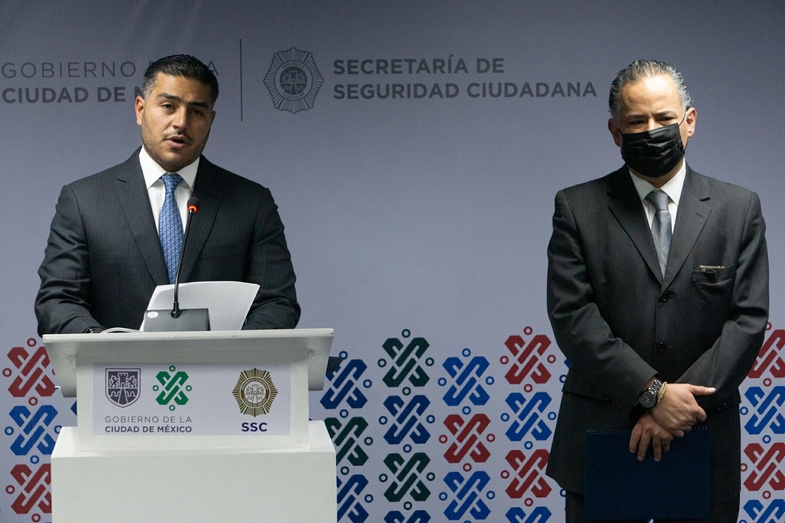 Omar García Harfuch, secretario de Seguridad Ciudadana de la CDMX y Santiago Nieto Castillo, titular de la UIF. Foto Pablo Ramos/Archivo 