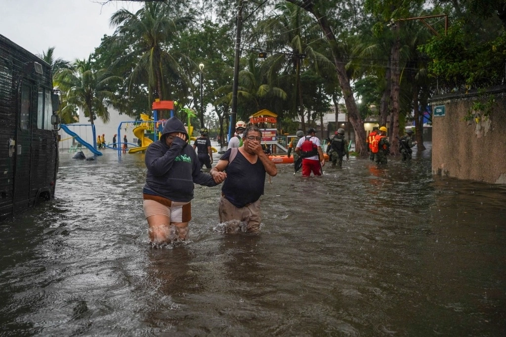 Inundación en Boca del Río, Veracruz, a finales de octubre pasado. Foto Cuartoscuro / archivo