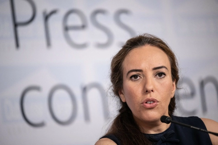 Stella Assange, la mujer del fundador de ‘WikiLeaks’, Julian Assange, pidió el lunes la clemencia del presidente estadunidense Joe Biden. Foto Afp