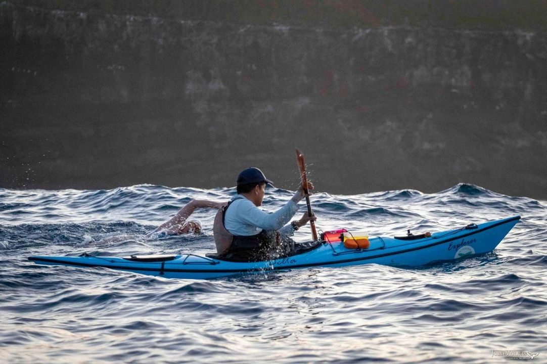 Montero Bending abrazó a su equipo y, con lágrimas en los ojos, agradeció a todos los presentes y quienes la siguieron en redes, así como el apoyo que se logra recaudar para las ballenas y la preservación marina del Pacífico Mexicano.

