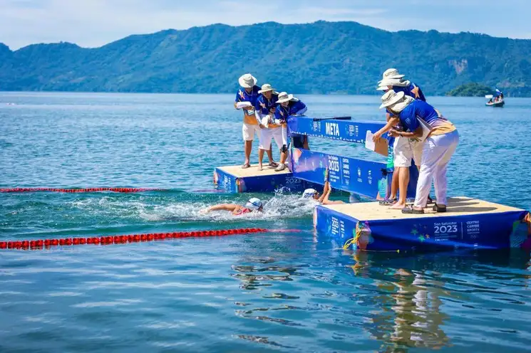 Los nadadores mexicanos de aguas abiertas dieron a México una medalla de oro, una de plata y dos de bronce en las pruebas femenil y varonil de cinco kilómetros de aguas abiertas de los Juegos Centroamericanos y del Caribe 2023, el 5 de julio de 2023. Foto tomada de Twitter @SSalvador2023