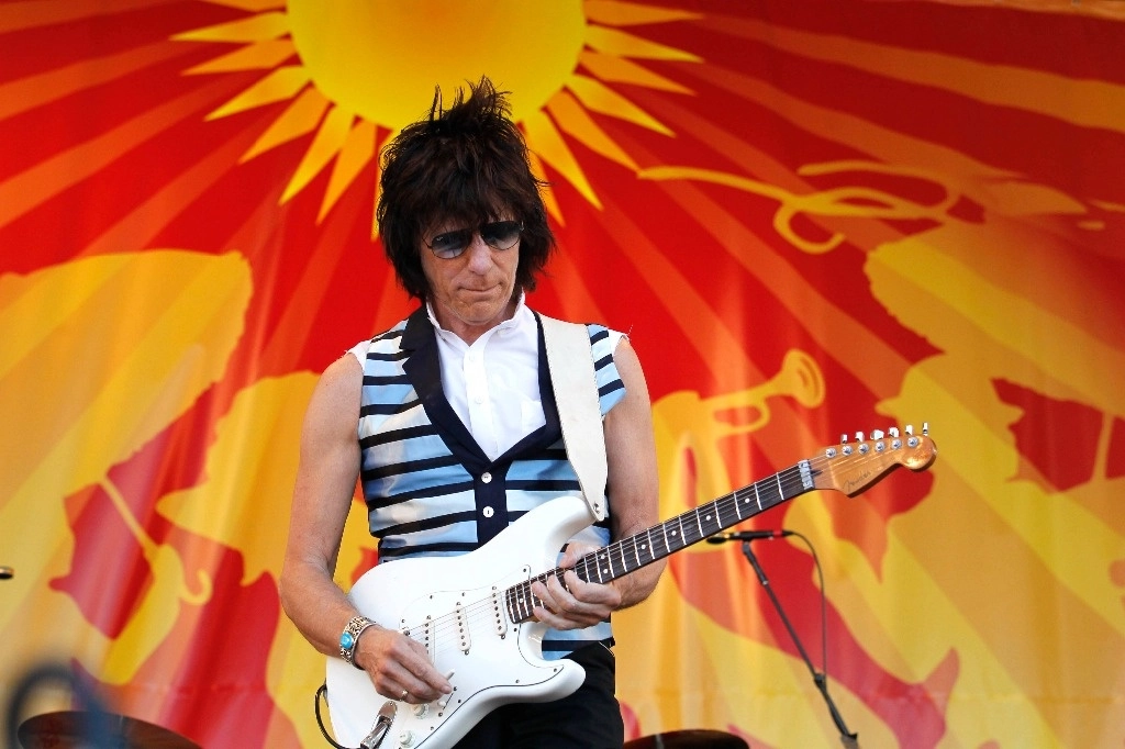 El músico Jeff Beck fue aclamado como uno de los grandes guitarristas del rock y el blues. Foto Ap