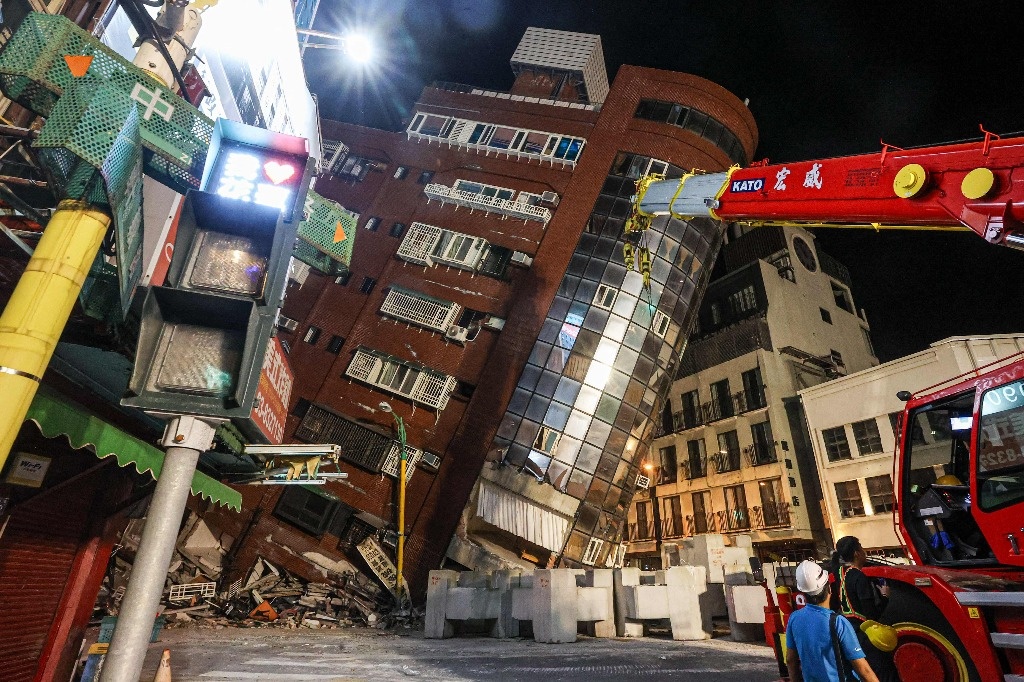 The death toll from the earthquake in Taiwan rises to 9;  more than 900 injured