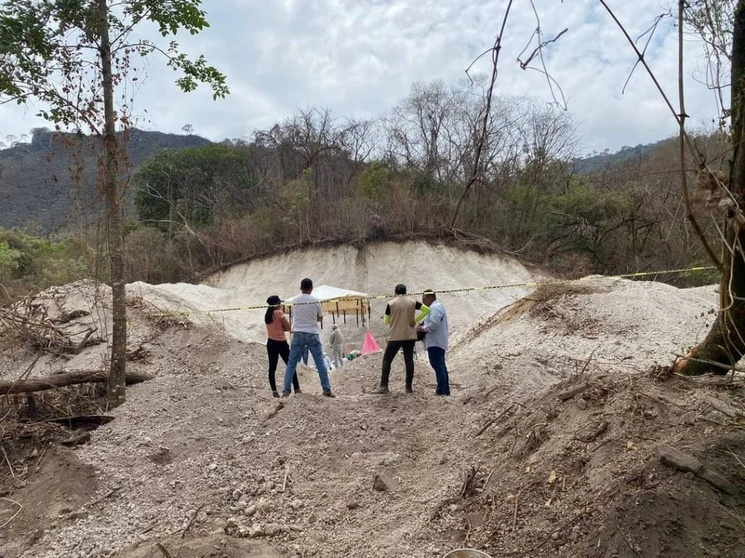 Hasta el momento se han rescatado restos de ocho personas de la Cueva del Diablo. Fotos De la Comisión Estatal de Búsqueda de Personas Desaparecidas