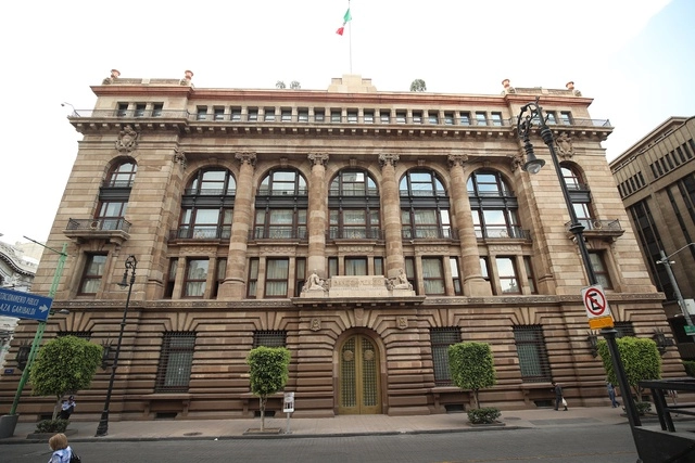 Sede del Banco de México en la capital del país, en imagen de archivo. Foto María Luisa Severiano