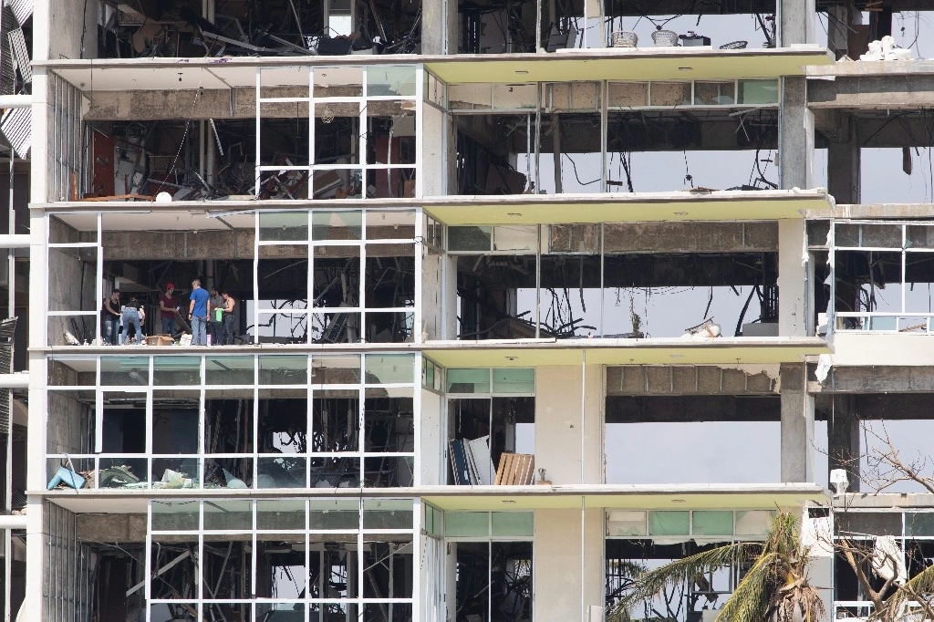 Edificio dañado en Punta Diamante tras el paso del huracán ‘Otis’ en Acapulco, el 10 de noviembre de 2023. Foto Alfredo Domínguez