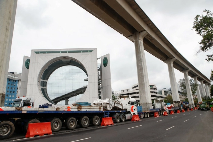 Datos de Hacienda revelan que hasta diciembre pasado se gastaron 94 mil 318 millones de pesos, de 110 mil 708 millones requeridos sólo para concluir la infraestructura. Foto Víctor Camacho
