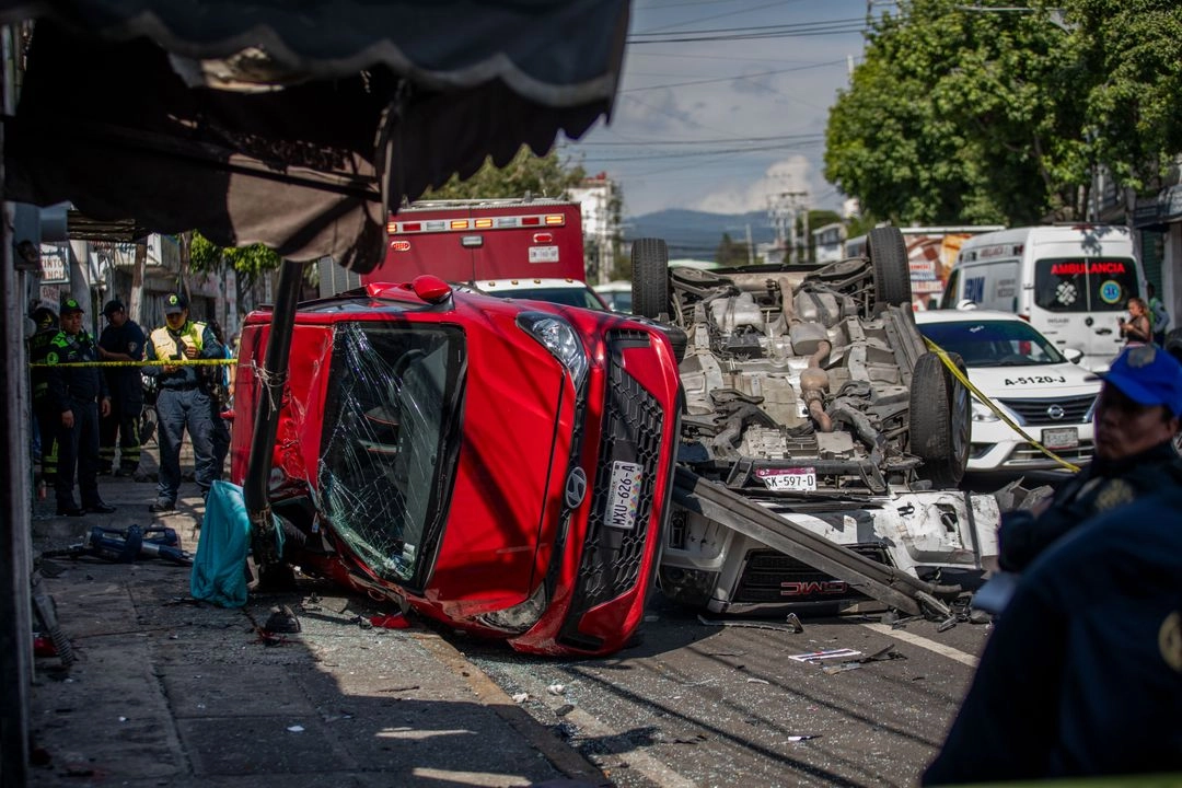 Choque vial en la avenida centenario en la colonia Llano Redondo en la alcaldía Álvaro Obregón, el pasado 31 de mayo. Foto