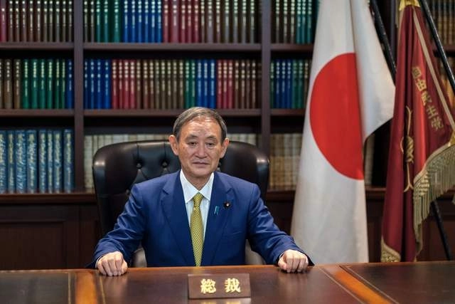 El secretario jefe del gabinete japonés, Yoshihide Suga, de 71 años, prometió continuar con las principales políticas de Shinzo Abe. Foto Afp 