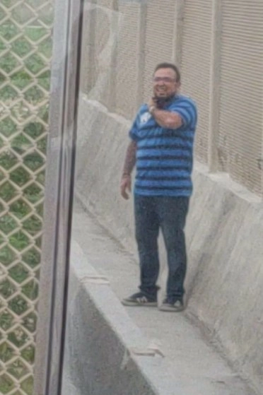 Según testigos, el migrante se quitó la vida al cortarse la yugular. Foto La Jornada
