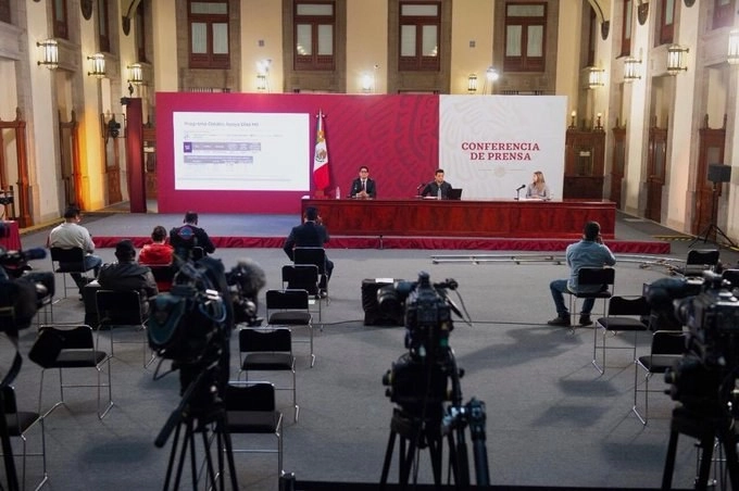 Conferencia de Créditos a la Palabra de este miércoles. Foto @SE_mx
