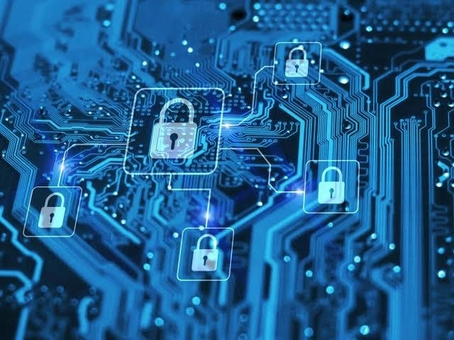 El Instituto para Devolver al Pueblo lo Robado (Indep) ha detectado 34 páginas de Internet y 13 dominios apócrifos en redes sociales. 'La Jornada' / Archivo