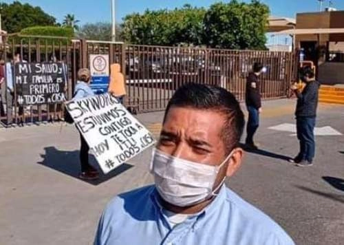 El vocero del movimiento de trabajadores de Skyworks, en Mexicali, Alberto Hernández Gómez, fue contagiado de Covid-19, pues al menos una decena de empleados eran portadores del virus. En una imagen tomada en abril, el exterior de la empresa maquiladora. Foto cortesía Sindicato Bajacaliforniano de Trabajadores de Empresas Maquiladoras
