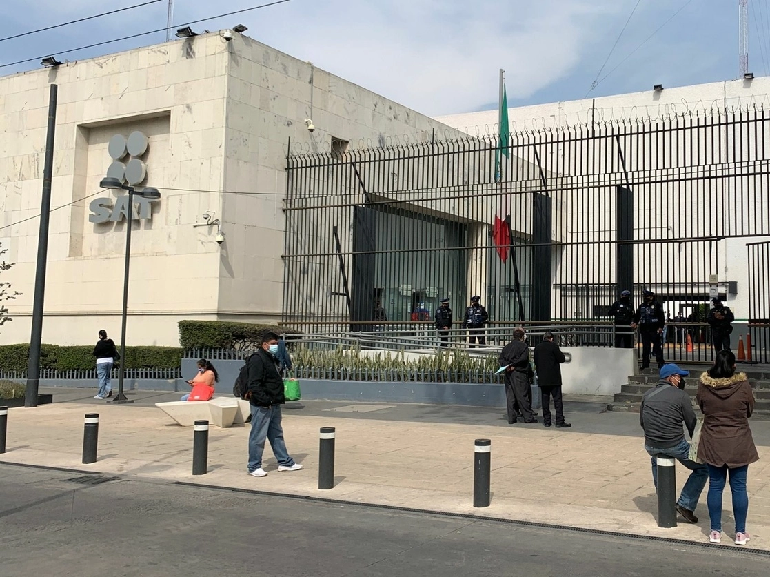 En prácticamente todos los sectores se incrementaron los créditos fiscales. En transportes aumentaron 81.8 por ciento y 75.4 en el comercio al por menor. Foto Alfredo Domínguez / Archivo