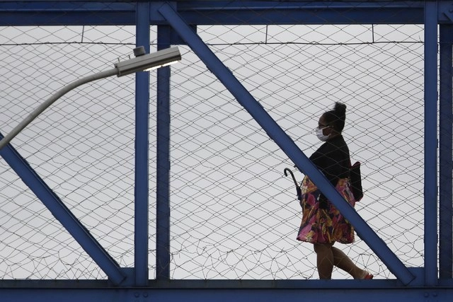 La epidemia representa un múltiple desafío que ha obligado a la actual administración de la ciudad a preparar, anticipar, ejecutar y prever nuevas acciones. Foto Ap 