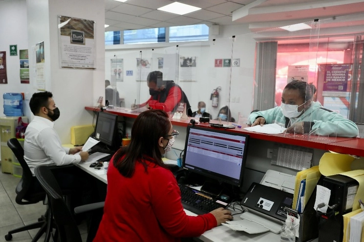 Durante septiembre se observó crecimiento mensual de 132 mil 558 puestos de trabajo. Foto Roberto García