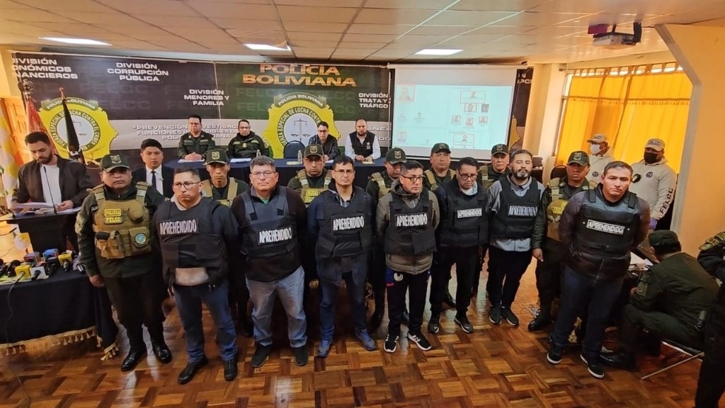 La Fiscalía de Bolivia realizó ayer la audiencia cautelar a los 21 soldados y civiles arrestados por el intento de derrocar al mandatario. Foto Ministerio de Gobierno de Bolivia 