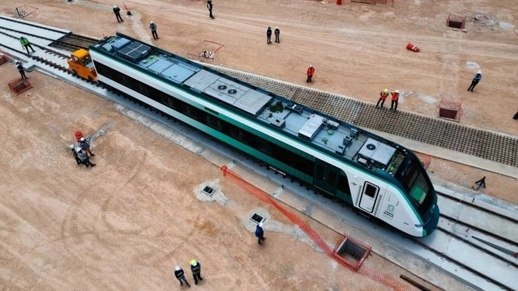 A poco más de 10 días para la inauguración del Tren Maya se logró superar el obstáculo técnico más complejo al concluirse la obra del puente atirantado en el tramo Escárcega-Palenque, anunció el presidente Andrés Manuel López Obrador. Foto Cuartoscuro / Archivo