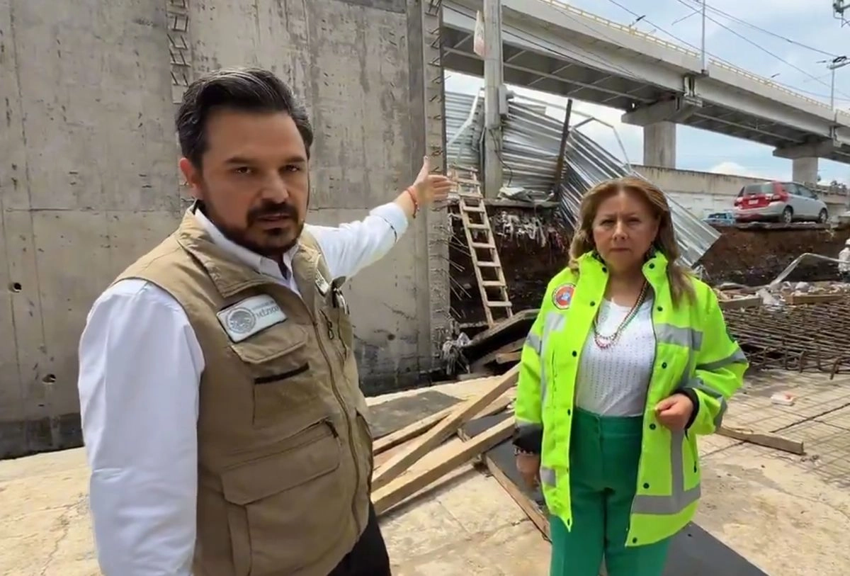El director general del IMSS, Zoé Robledo durante el recorrido por el HGZ 53 en Los Reyes, La Paz. Imagen tomada del video compartido en la cuenta de X 