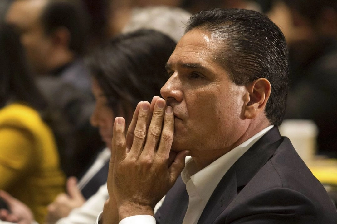 El ex gobernador de Michoacán, Silvano Aureoles, obtuvo una suspensión provisional para que no sea detenido. Foto 