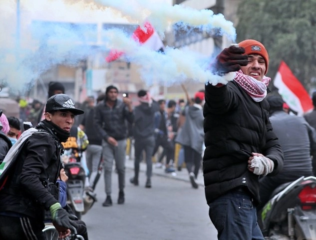 Protestas en Irak piden ahora designar a nuevo primer ministro. Foto Ap