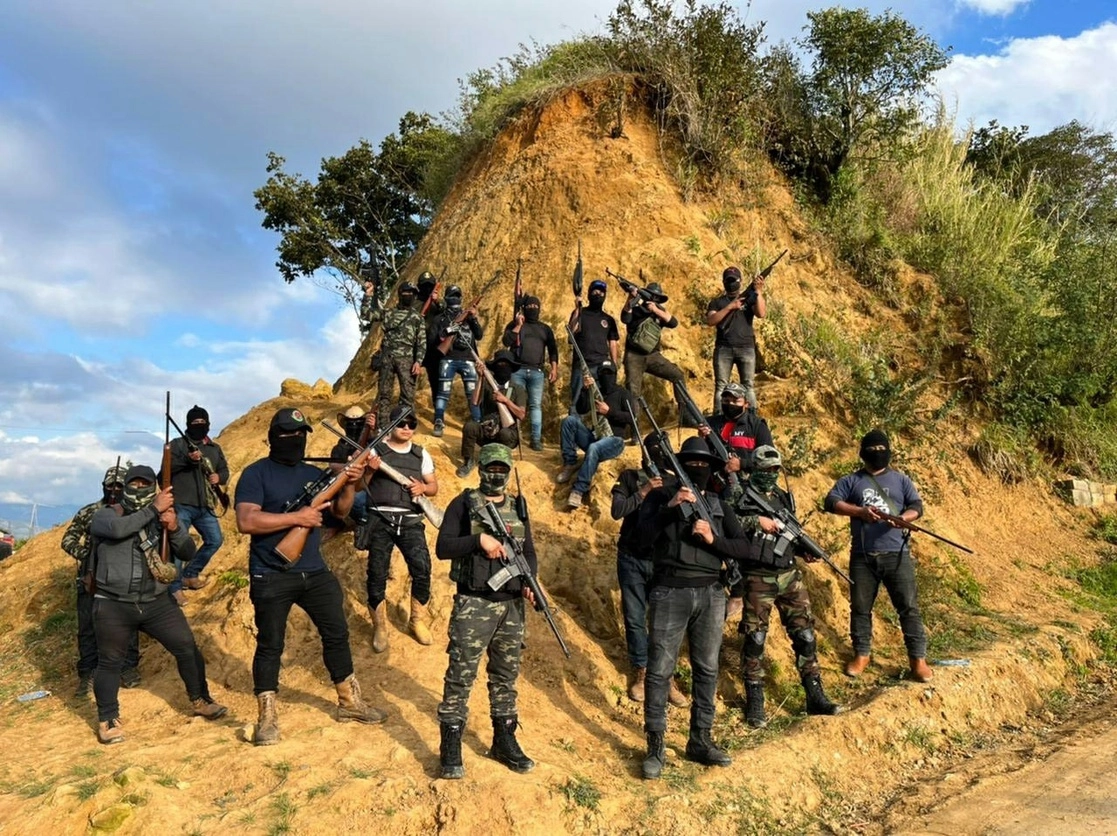 Integrantes del grupo de autodefensas de El Machete. Foto Cuartoscuro/ archivo