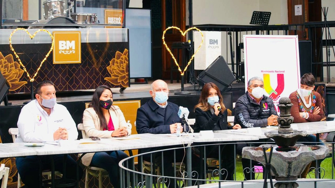 En la rueda de prensa estuvieron presentes Sergio Osorio Romero, presidente nacional de la Agrupación Política Unidos por un mejor país, acompañado por Mario Medina Peralta, secretario de la APN, Raúl Romero Avalos, secretario de comunicación, Mayra Cabrera Camacho, Secretaria General y Guadalupe Viveros, de afiliación, el 29 de enero de 2021. Foto La Jornada
