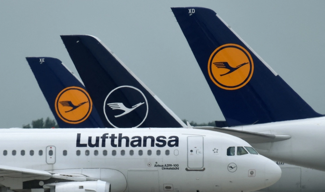 Las suspensiones a aerolíneas rusas son en respuesta a que Moscú no dio permisos de vuelo a la compañía Lufthansa. Foto Afp / Archivo