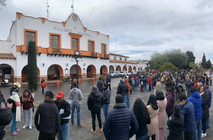 Incidentes similares se han reportado en localidades mexiquenses como Ixtlahuaca y San José del Rincón. Foto @AlmoloyaDJuarez 

