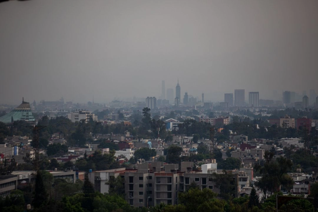 Perspectiva de la zona centro de la CDMX la tarde de este 24 de abril de 2025. Foto 