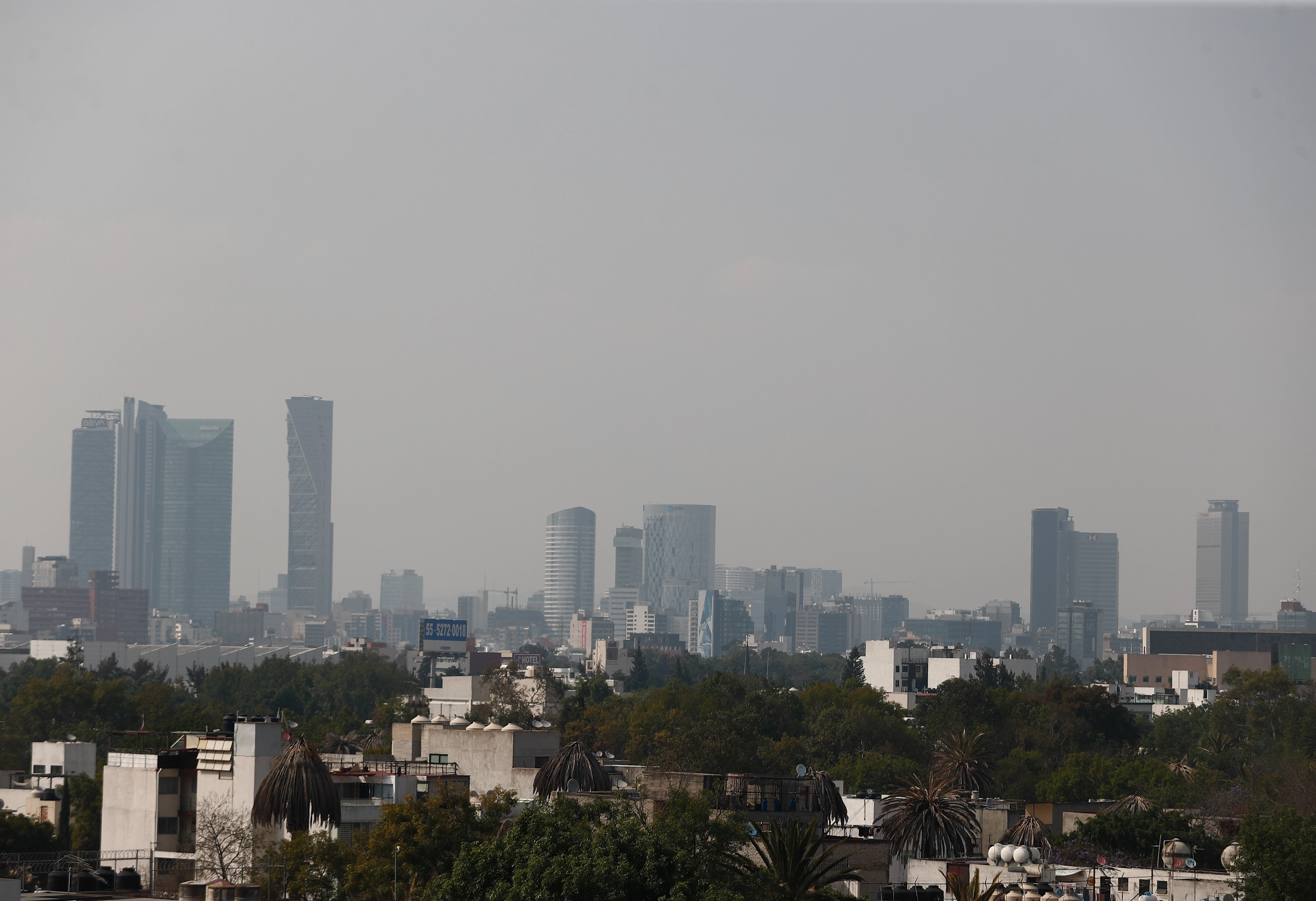 Esta tarde el sistema de alta presión perdió intensidad, lo que permitió el incremento en la velocidad del viento. Foto 